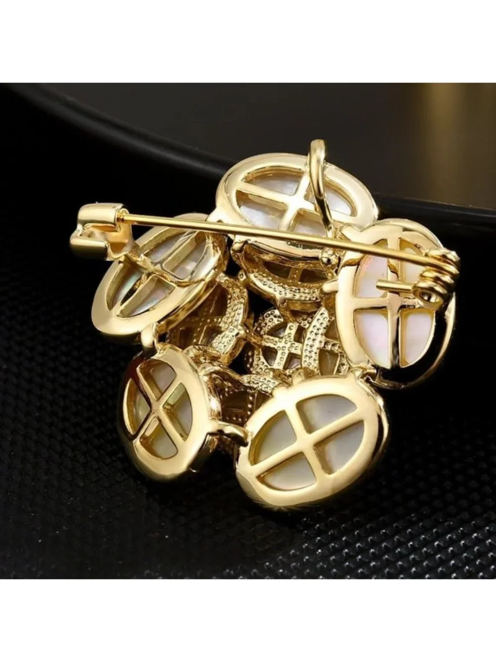Rhinestone Flower Brooch Pin for Women - Floral Jewelry Gift for Mom & Wife